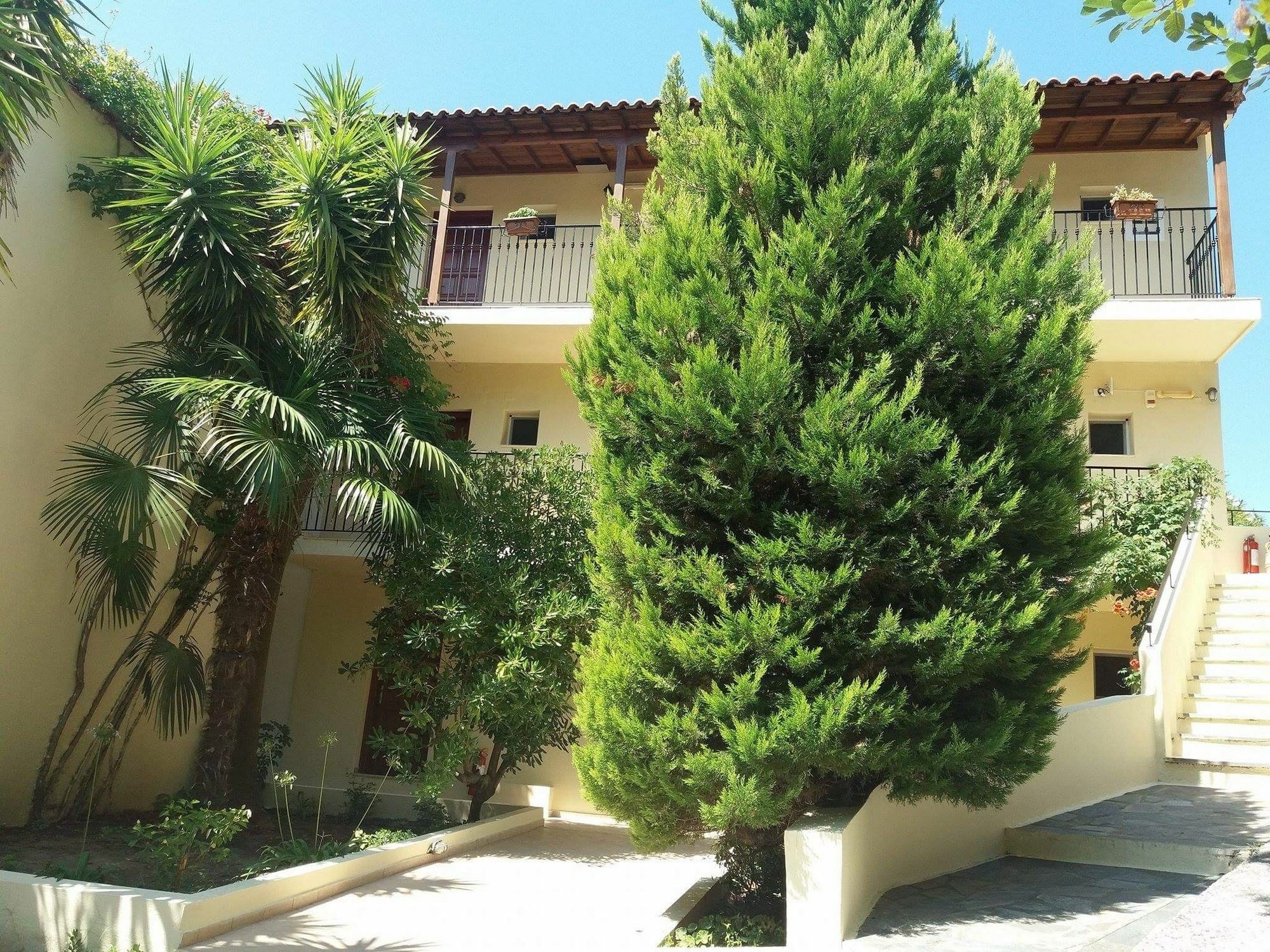 Aparthotel Hermes Vromolimnos